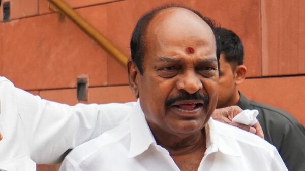 DMK সাংসদ জগৎকৃষ্ণণ ও তাঁর পরিবারকে FEMA কেসে ৯০৮ কোটির জরিমানা EDর DMK সাংসদ জগৎকৃষ্ণণ ও তাঁর পরিবারকে FEMA কেসে ৯০৮ কোটির জরিমানা EDর