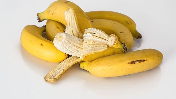 Is banana useful for sleep: ভালো ঘুমের জন্য কলা খান রোজ রাতে? আদৌ কতটা উপকার হয় জানেন?