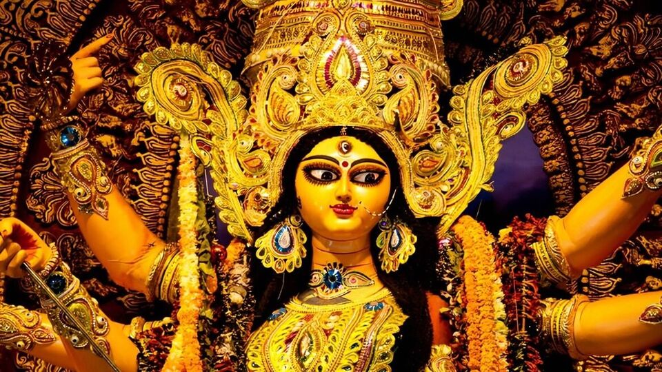 দুর্গাপুজো ২০২৪ আসতে আর এক মাসও বাকি নেই। শুরু হয়ে গিয়েছে উমাকে বরণ করে নেওয়ার অপেক্ষা। পঞ্জিকা মেনে তিথি অনুযায়ী এবার দেবী আরাধনায় মহানবমী ও মহাদশমী পড়ছে একই দিনে। কখন থেকে পুজোর এই দুটি দিনের তিথি শুরু ও শেষ তা দেখে নেওয়া যাক।(HT)