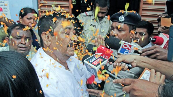 কেষ্ট মণ্ডলের গৃহপ্রবেশ: রাজনীতির নাটকে পুরনো আসনে নতুন নাটকীয়তা