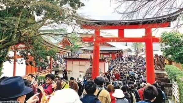 চিতার ছাই ঘেঁটে উদ্ধার কাঁড়ি কাঁড়ি সোনা, তা বেচেই লক্ষ লক্ষ ডলার রোজগার জাপানে
