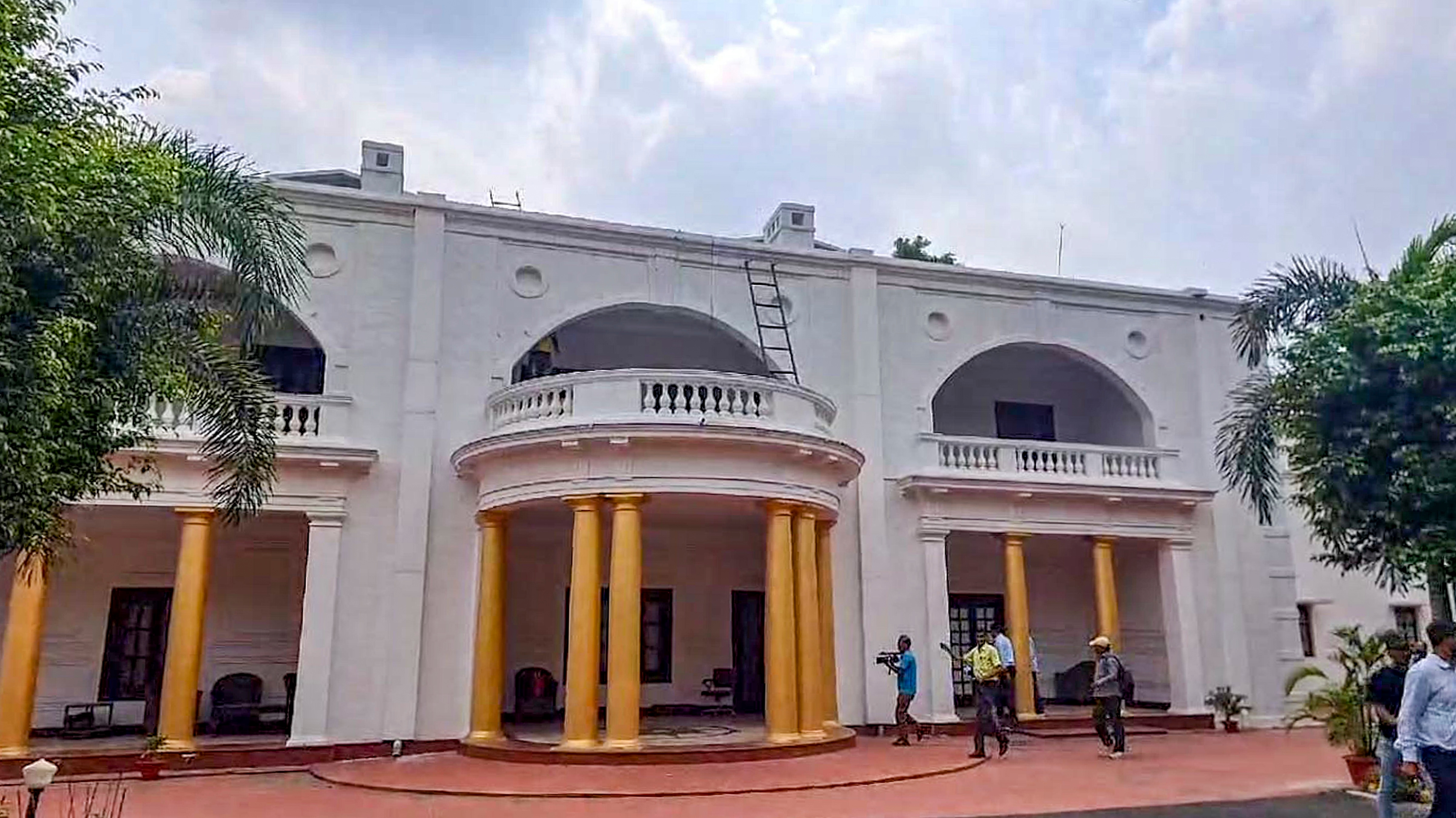 পটনায় অবস্থিত বিহারের উপমুখ্যমন্ত্রীর সরকারি বাসভবন। পটনায় অবস্থিত বিহারের উপমুখ্যমন্ত্রীর সরকারি বাসভবন।