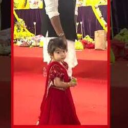 মেয়েকে নিয়ে করণ-বিপাশার দু্র্গা দর্শন!পুজো মণ্ডপে নজরকাড়া দেবীর দুষ্টুমি