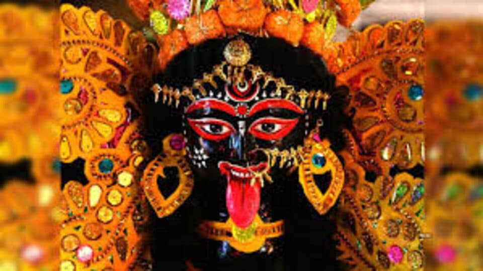 নবপল্লী আমরা সবাই - অষ্টম বর্ষে নবপল্লী আমরা সবাই ক্লাবের নিবেদন কৈলাস পর্বত তথা মানস সরোবর। শুরু থেকেই এই পুজো দর্শকের কাছে নজরকাড়া। এই বছরও তেমনটাই হতে চলেছে।(সবকটি প্রতীকী ছবি সৌজন্য - ফেসবুক)