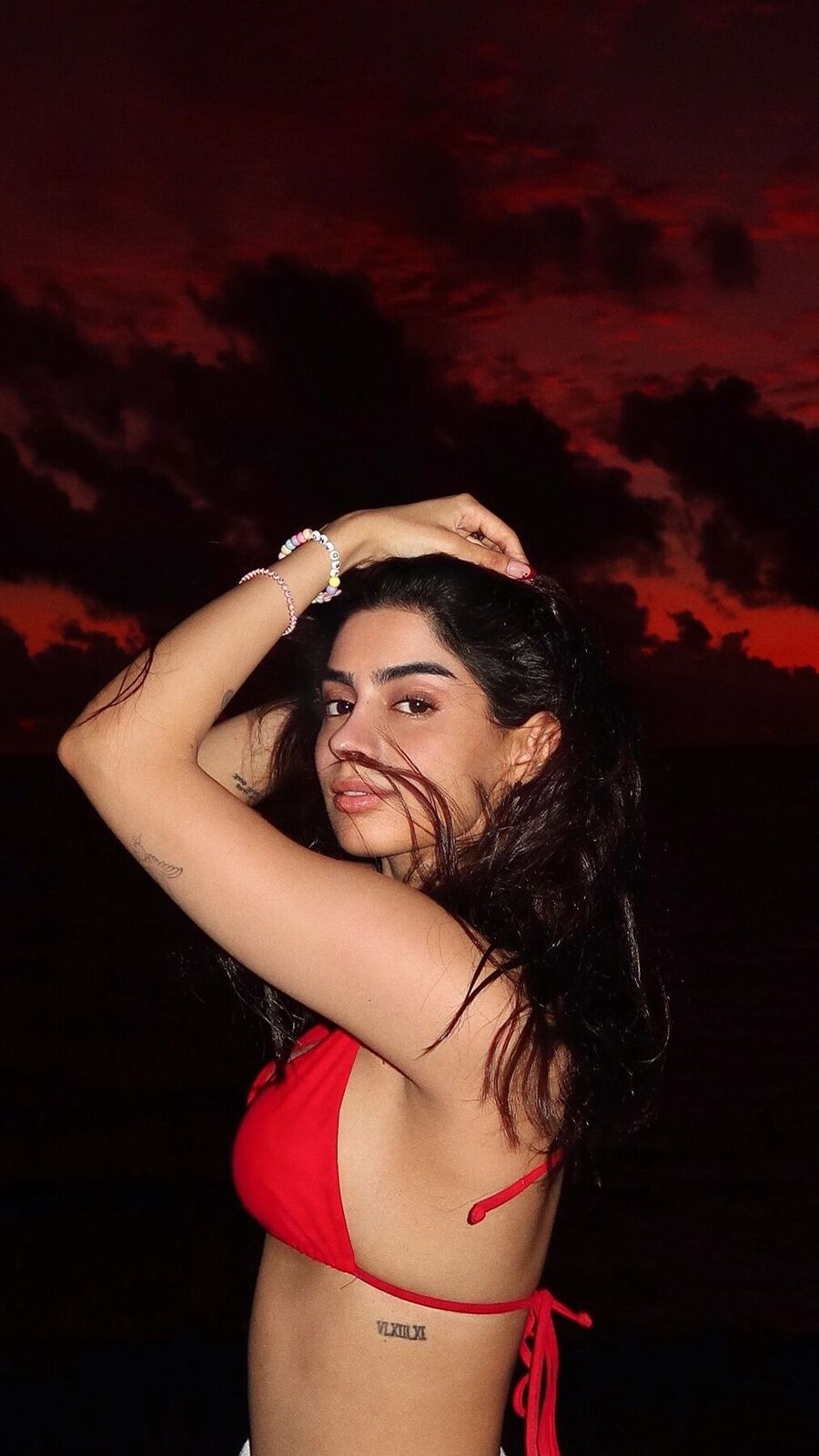 Daria Sagalova bilan faqat porno Pornografiya haqida yiglash