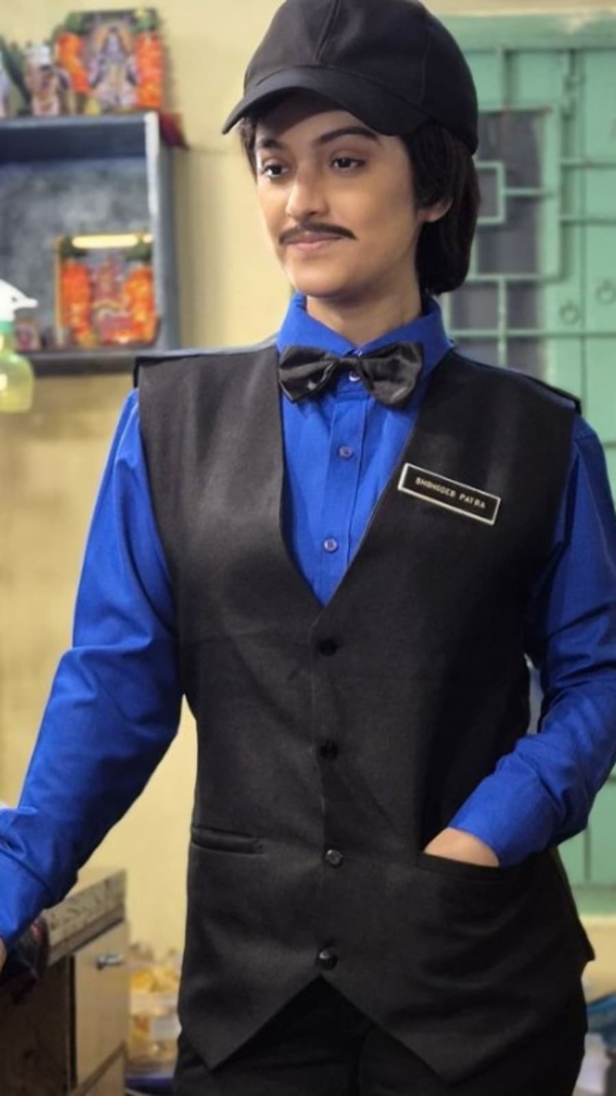 গোঁফ দিয়ে যায় চেনা! ছদ্মবেশে বাংলা সিরিয়ালের নায়িকা, সামনেই বিয়ে, চিনলেন?