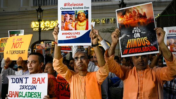 চিন্ময় প্রভুর দায় ঝেড়ে ফেলা হয়নি, সত্যিটা বলা হয়েছে, বিতর্ক হতেই সাফাই ইসকনের! চিন্ময় প্রভুর দায় ঝেড়ে ফেলা হয়নি, সত্যিটা বলা হয়েছে, বিতর্ক হতেই সাফাই ইসকনের!