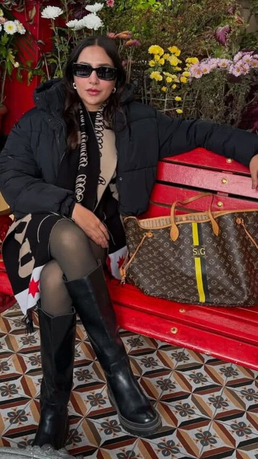 লুই ভিতোঁর ব্যাগ হাতে দার্জিলিং ঘুরছেন শুভশ্রী, দাম শুনলে চোখ কপালে উঠবে!