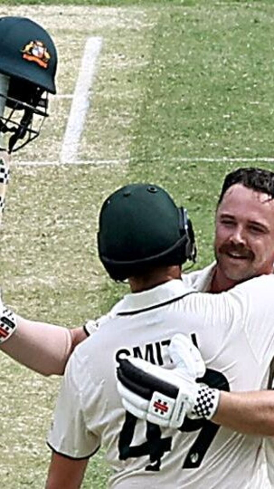 সব ফরম্যাট মিলিয়ে ভারতের বিরুদ্ধে সর্বোচ্চ শতরান কার?