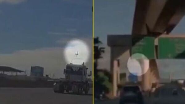 ‘নিয়ন্ত্রণ হারিয়েছি’… বিল্ডিং-এ ভেঙে পড়ল বিমান, আমেরিকায় মৃত ২ ‘নিয়ন্ত্রণ হারিয়েছি’… বিল্ডিং-এ ভেঙে পড়ল বিমান, আমেরিকায় মৃত ২