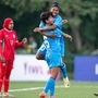 ভারতের হয়ে ব্যক্তিগত হ্যাটট্রিক করেন দুই তারকা। তিনটি গোল করেন প্যারি জাজা এবং একাই চারটি গোল করেন লিনডা। একজোড়া করে গোল করেন নেহা ও কাজল। ১টি করে গোল করেন সঙ্গীতা, রঞ্জনা ও রিম্পা। অর্থাৎ, ভারতের মোট ৭ জন ফুটবলার বল জড়ান প্রতিপক্ষের জালে। ছবি- এআইএফএফ।