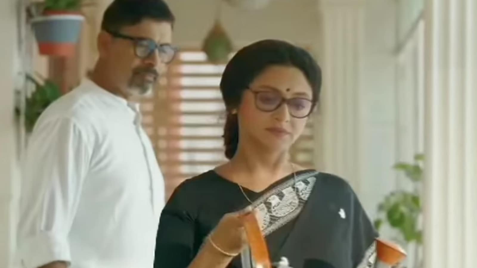 Yalangoch Nikol Badan Biz hammom pornosida uchrashdik