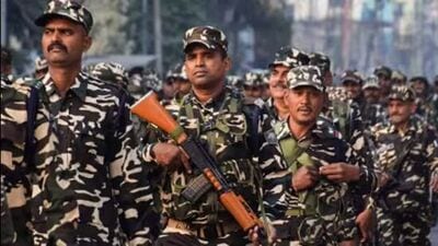 বিধিবদ্ধ সতর্কীকরণ - এই প্রতিবেদনে দেওয়া সব তথ্য সাধারণের জ্ঞাতার্থে। বিশদে জানতে অবশ্যই অফিসিয়াল ওয়েবসাইটে দেখতে হবে। আবেদনকারীদের জন্য রইল HT বাংলার শুভেচ্ছা। বিধিবদ্ধ সতর্কীকরণ - এই প্রতিবেদনে দেওয়া সব তথ্য সাধারণের জ্ঞাতার্থে। বিশদে জানতে অবশ্যই অফিসিয়াল ওয়েবসাইটে দেখতে হবে। আবেদনকারীদের জন্য রইল HT বাংলার শুভেচ্ছা।