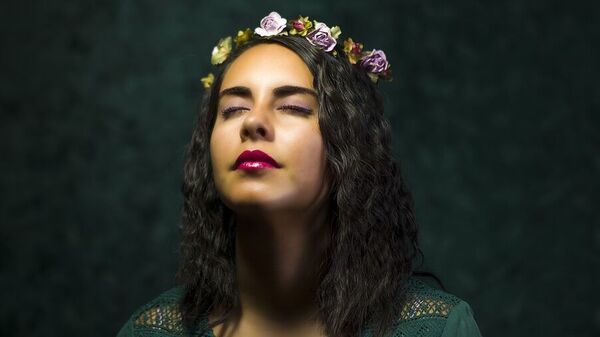 এইভাবে মেকআপ করুন সরস্বতী পুজোয়, উপচে পড়বে ‘ন্যাচারাল বিউটি’ এইভাবে মেকআপ করুন সরস্বতী পুজোয়, উপচে পড়বে ‘ন্যাচারাল বিউটি’