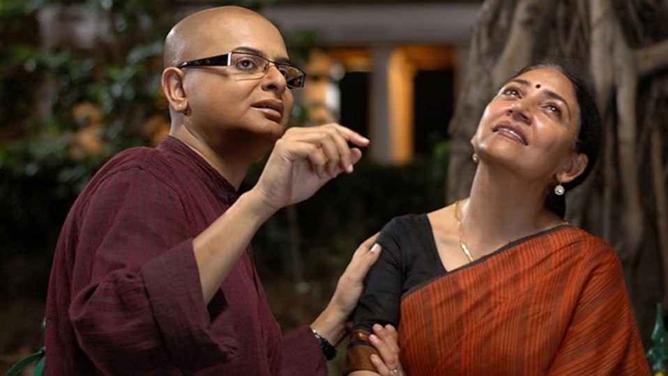 তিনি আরও বলেছিলেন, ‘সমকামি সম্পর্কে এদেশে আজও ট্যাবু। তা ছাড়া আমার সঙ্গে সম্পর্ককে প্রকাশ্যে স্বীকার করবে এমন মানুষ খুঁজে পাওয়া দুষ্কর। আমার স্টারডমের বাইরে, মানুষ ঋতুপর্ণকে ভালোবাসবে এমন মানুষ কই?’&nbsp;