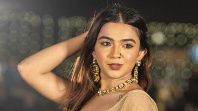Apoorva Mukhija: একা রণবীর আল্লাহবাড়িয়া ...