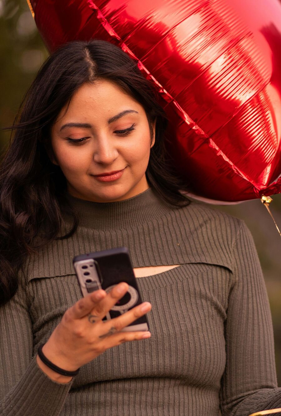 ভ্যালেন্টাইন্স ডেতে সঙ্গীকে গিফট করুন এই জিনিস, খুশিতে ডগমগ হয়ে যাবে