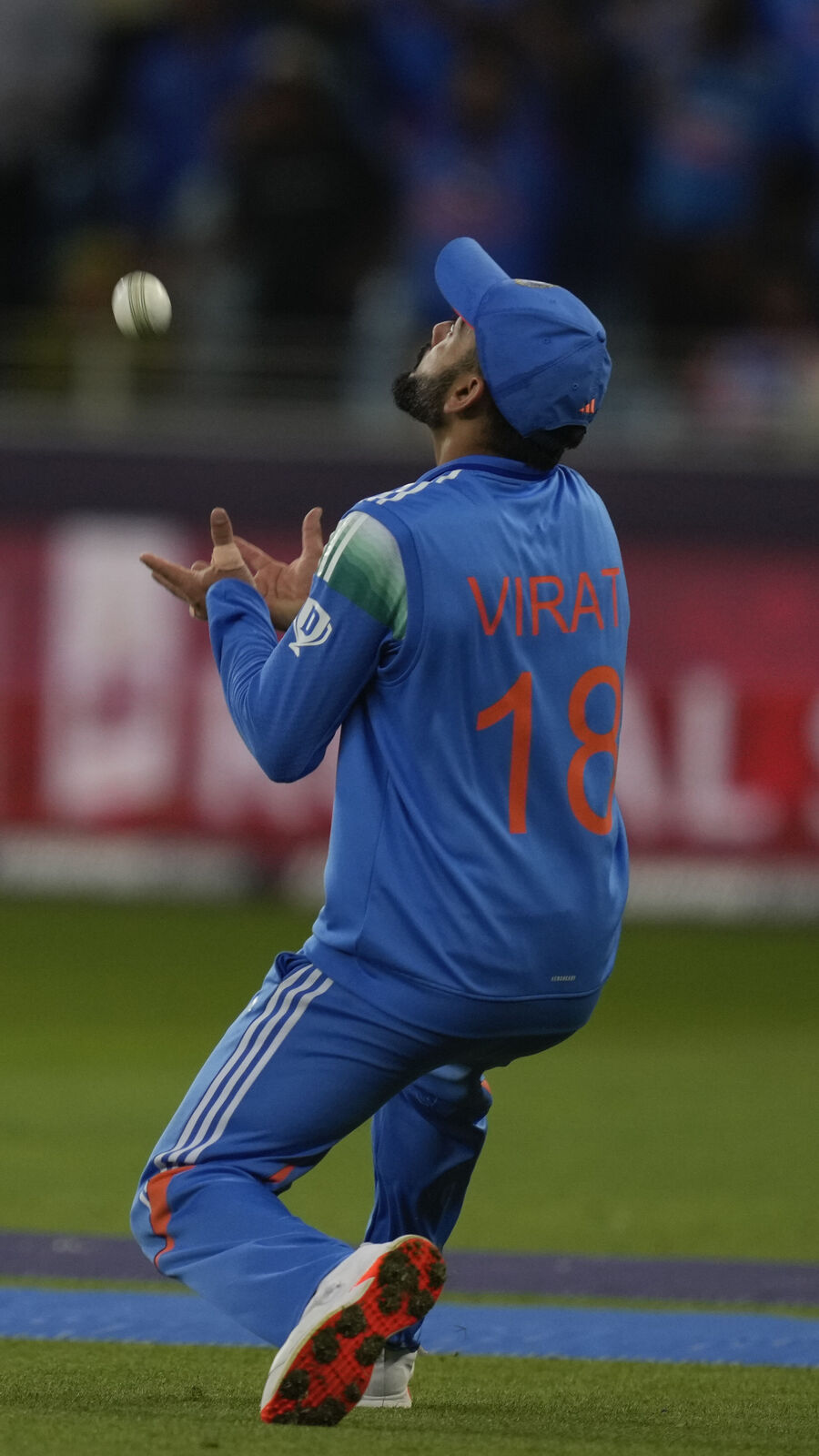 ওয়ান ডে ক্রিকেটে সব থেকে বেশি ক্যাচ, তালিকার দুইয়ে উঠলেন বিরাট কোহলি