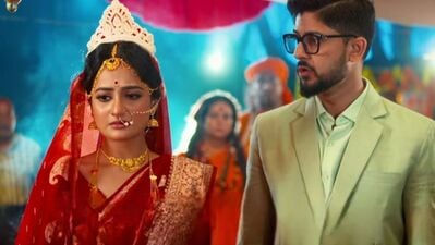 রাত ৯টার স্লটে থাকছে মিত্তির বাড়ি। আদ্রিতের কামব্যাক মেগা নিয়ে বিশেষ উত্তেজনা ছিল দর্শকদের। কিন্তু টিআরপিতে সেভাবে কামাল করতে পারেনি এটি। বিপরীতে স্টার জলসার ‘চিরসখা’। রাত ৯টার স্লটে থাকছে মিত্তির বাড়ি। আদ্রিতের কামব্যাক মেগা নিয়ে বিশেষ উত্তেজনা ছিল দর্শকদের। কিন্তু টিআরপিতে সেভাবে কামাল করতে পারেনি এটি। বিপরীতে স্টার জলসার ‘চিরসখা’। 