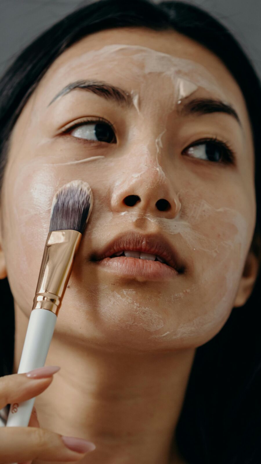 মুখে মুলতানি মাটির ফেসপ্যাক লাগিয়ে কি আদৌ ফরসা হওয়া সম্ভব?