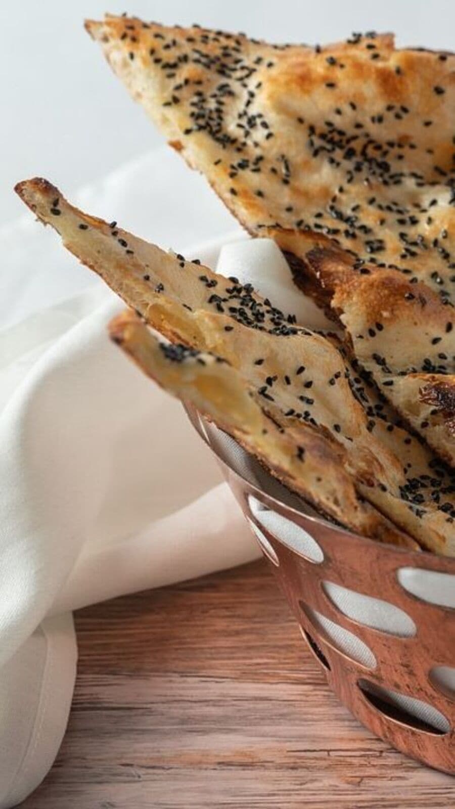 প্রেসার কুকারেই বানানো সহজ তন্দুরি রুটি, রইল পদ্ধতি