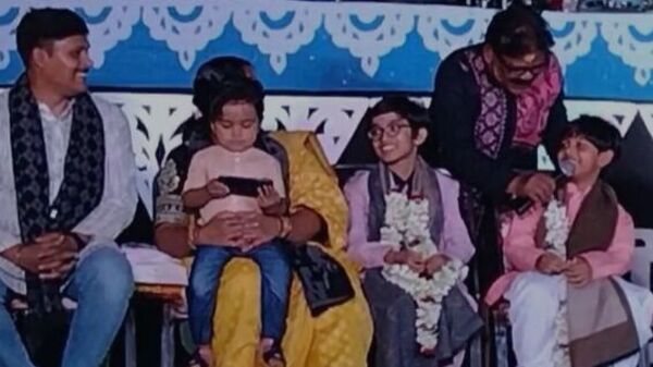 অনুষ্ঠান মঞ্চে অতনু-অনীক অনুষ্ঠান মঞ্চে অতনু-অনীক