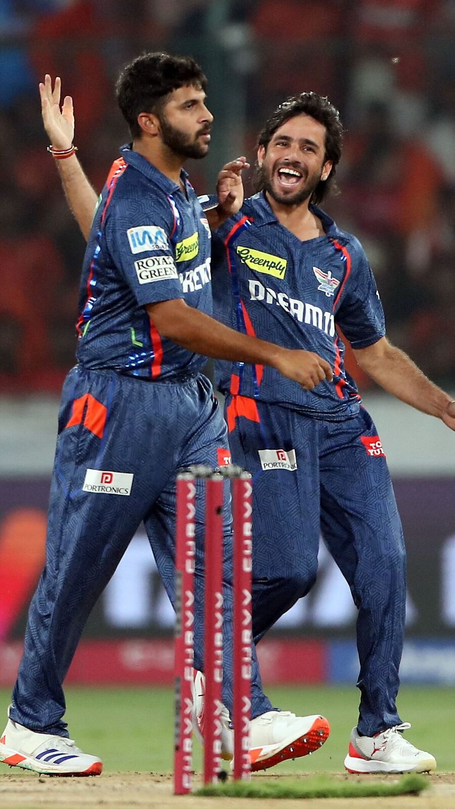 আইপিএলে দ্রুততম ১০০ উইকেট কোন ভারতীয় বোলারদের?