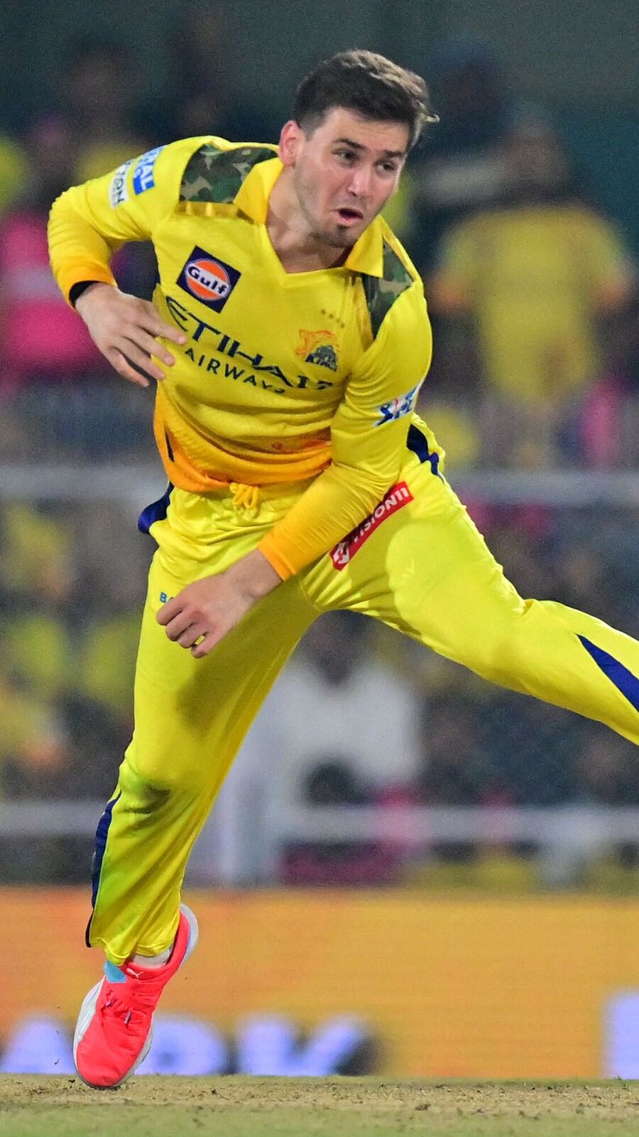 IPL 2025: বেগুনি টুপির দৌড়ে সেরা পাঁচে রয়েছেন দুই CSK তারকা, KKR-এর কেউ আছেন?