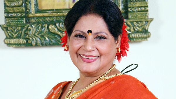 কমছে কাজের পরিসর, এবার অভিনয়ের পাশাপাশি কোন নতুন উদ্যোগ শুরু করতে চললেন তনিমা? কমছে কাজের পরিসর, এবার অভিনয়ের পাশাপাশি কোন নতুন উদ্যোগ শুরু করতে চললেন তনিমা?