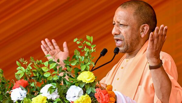 ‘ওঁরা কারা? বঞ্চিত, গরিব হিন্দু…’, মুর্শিদাবাদ নিয়ে মুখ খুললেন যোগী আদিত্যনাথ ‘ওঁরা কারা? বঞ্চিত, গরিব হিন্দু…’, মুর্শিদাবাদ নিয়ে মুখ খুললেন যোগী আদিত্যনাথ