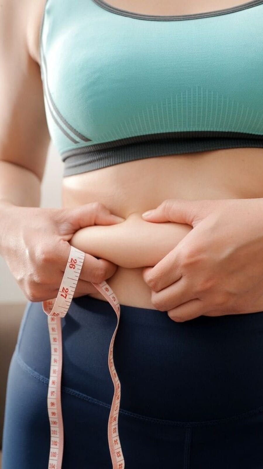 এই ফলগুলি বেশি করে খেয়েই কমবে পেটের চর্বি! আজই কিনুন বাজার থেকে