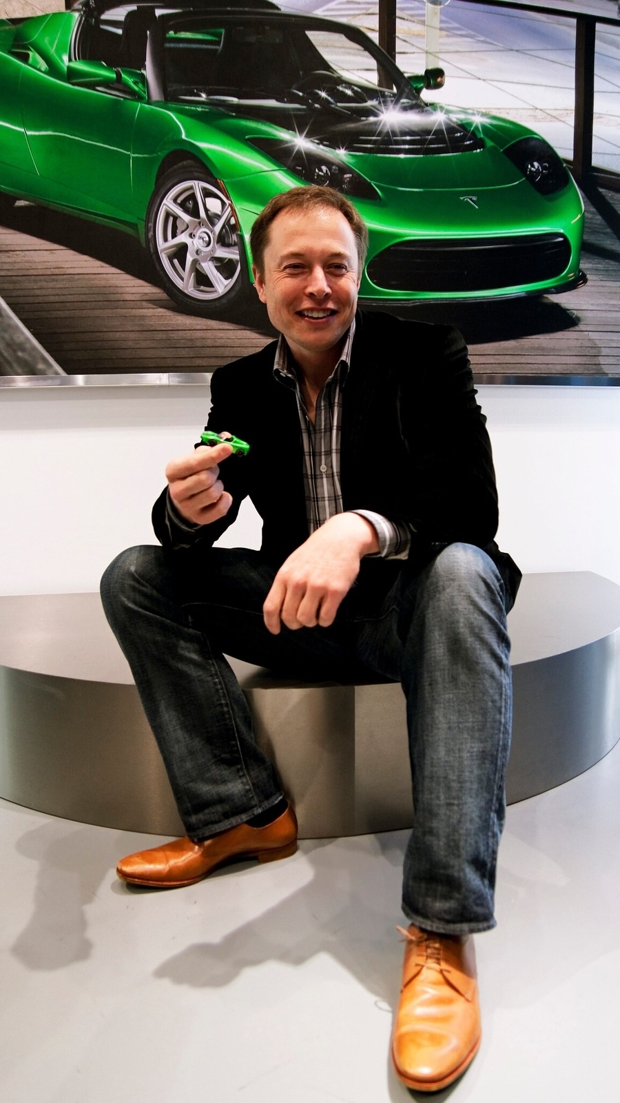 ইলন মাস্ক এবং তার বিলিয়ন ডলারের সাম্রাজ্য সম্পর্কে ৮টি তথ্য