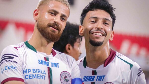 মোহনবাগান কখনও হারে না! KBFCকে হারিয়ে সুপার কাপ সেমিতে উঠে হুঙ্কার দীপক টাংরির মোহনবাগান কখনও হারে না! KBFCকে হারিয়ে সুপার কাপ সেমিতে উঠে হুঙ্কার দীপক টাংরির