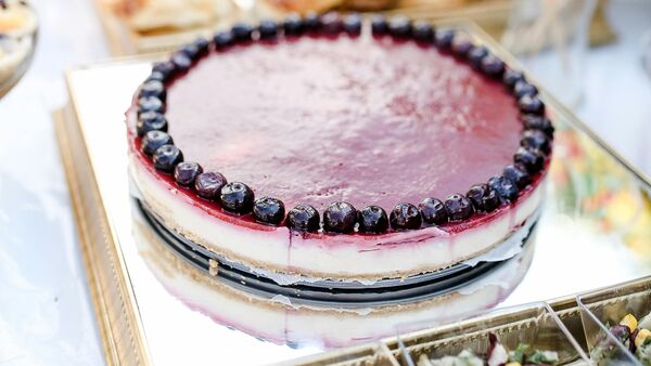 বেকারির স্বাদের মতো ঘরেই তৈরি করুন ব্লুবেরি চিজকেক, রইল রেসিপি বেকারির স্বাদের মতো ঘরেই তৈরি করুন ব্লুবেরি চিজকেক, রইল রেসিপি