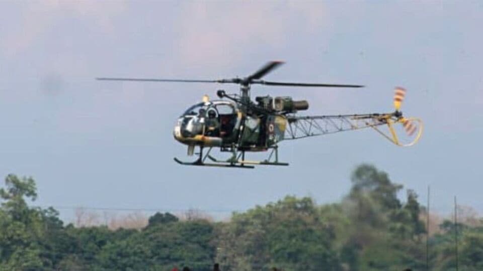 Tabiatda dam olayotgan nudistlar video