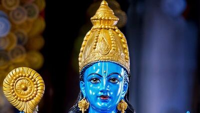 অর্থ সংক্রান্ত সমস্যা: অর্থ সংক্রান্ত সমস্যা দূর করতে, বৃহস্পতিবার হলুদ ও গোটা চাল নিন এবং মনে মনে বিষ্ণু সহস্রনাম পাঠ করুন। এই সহজ প্রতিকারটি করলে ভগবান বিষ্ণু খুব খুশি হবেন এবং অর্থের সমস্যা দূর হবে এতে। অর্থ সংক্রান্ত সমস্যা: অর্থ সংক্রান্ত সমস্যা দূর করতে, বৃহস্পতিবার হলুদ ও গোটা চাল নিন এবং মনে মনে বিষ্ণু সহস্রনাম পাঠ করুন। এই সহজ প্রতিকারটি করলে ভগবান বিষ্ণু খুব খুশি হবেন এবং অর্থের সমস্যা দূর হবে এতে।