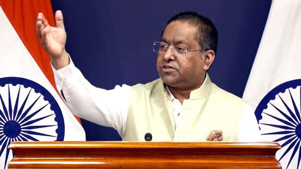 ‘তাড়াতাড়ি অবাধ নির্বাচনের ব্যবস্থা করুন,’ আহ্বান ভারতের, আরও চাপে ইউনুস!