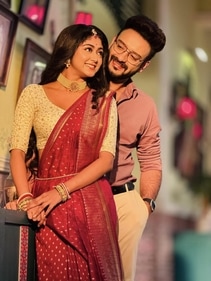 প্রেম করছেন সাহেব-সুস্মিতা?