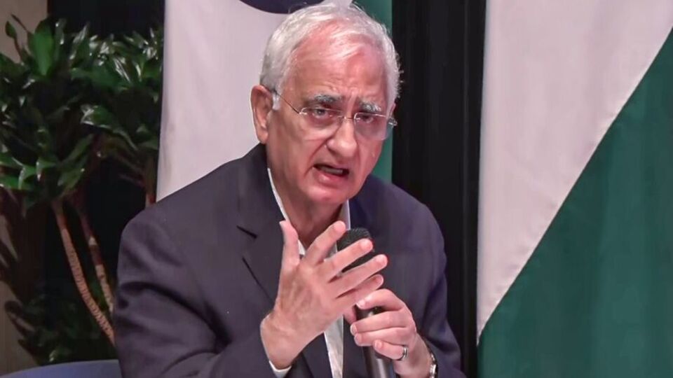 সলমন খুরশিদ বলেন, '৩৭০ ধারা বাতিল হওয়ার পরে পরবর্তী নির্বাচনে ৬৫% ভোটার উপস্থিতি ছিল।' জম্মু ও কাশ্মীরের কেন্দ্রশাসিত অঞ্চলে একটি নির্বাচিত সরকার গঠনের কথা উল্লেখ করে তিনি বলেন, '৬৫ শতাংশ ভোট নিয়ে একটি নির্বাচন হয়েছে। কাশ্মীরে আজ নির্বাচিত সরকার রয়েছে। কাশ্মীরে যা ঘটেছে, যে সমৃদ্ধি এসেছে, তা যদি মানুষ মুছে ফেলতে চায়, তাহলে তা বাঞ্ছনীয় হবে না।' (ANI)