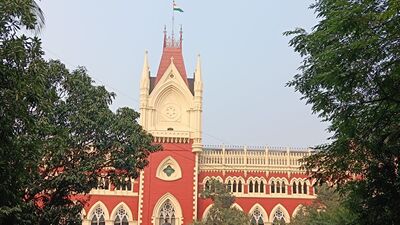 কলকাতা হাইকোর্ট। কলকাতা হাইকোর্ট।