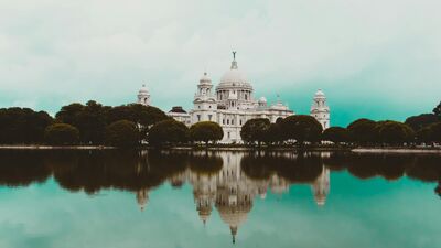 কলকাতায় ১ জুন সর্বোচ্চ পারদ থাকতে পারে ৩৩ ডিগ্রি সেলসিয়াস। এরপর ২ জুন কলকাতায় সর্বোচ্চ তাপমাত্রা ঘোরাফেরা করতে পারে ৩৪ ডিগ্রি সেলসিয়াসের আশেপাশে। তারপর ৬ জুন পর্যন্ত কলকাতায় দিনের বেলায় সর্বোচ্চ পারদ থাকবে ৩৫ ডিগ্রির ঘরে। এই ক'দিন কলকাতায় সর্বনিম্ন তাপমাত্রা থাকবে ২৮ ডিগ্রি সেলসিয়াসের আশেপাশে। কলকাতায় ১ জুন সর্বোচ্চ পারদ থাকতে পারে ৩৩ ডিগ্রি সেলসিয়াস। এরপর ২ জুন কলকাতায় সর্বোচ্চ তাপমাত্রা ঘোরাফেরা করতে পারে ৩৪ ডিগ্রি সেলসিয়াসের আশেপাশে। তারপর ৬ জুন পর্যন্ত কলকাতায় দিনের বেলায় সর্বোচ্চ পারদ থাকবে ৩৫ ডিগ্রির ঘরে। এই ক'দিন কলকাতায় সর্বনিম্ন তাপমাত্রা থাকবে ২৮ ডিগ্রি সেলসিয়াসের আশেপাশে।