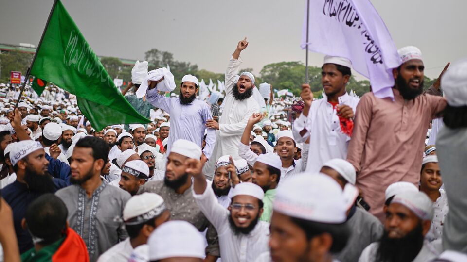 বাংলাদেশের নির্বাচন নিয়ে সম্প্রতি ভারতের বিদেশ মন্ত্রকের তরফ থেকে একটি বিবৃতি জারি করা হয়েছিল। এই নিয়ে এবার গায়ে ফোসক পড়ল জামাতে ইসলামির। এই আবহে ভারতের বিরুদ্ধে সুর চড়িয়ে জামাত বলল, 'নির্বাচন বাংলাদেশের অভ্যন্তরীণ বিষয়। কবে নির্বাচন হবে- তা বাংলাদেশের সরকার এবং জনগণ নির্ধারণ করবে।' (AP)
