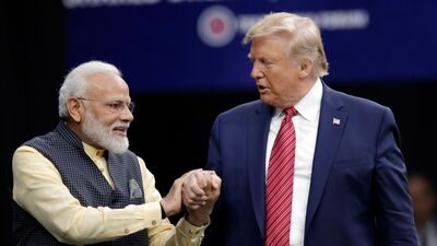 উল্লেখ্য, বাণিজ্য চুক্তি সম্পন্ন করতে দুই দেশই সমান আগ্রহ দেখাচ্ছে। এই আবহে জুন মাসেই প্রাথমিক চুক্তিও হতে পারে বলে দাবি করা হচ্ছে। আমেরিকার একটি দল এই মর্মে দিল্লি আসবে আগামী সপ্তাহে। তে এই সবের মাঝেই আমেরিকার ইস্পাতের ওপর ধার্য শুল্ক কাঁটা হয়ে দাঁড়িয়েছে ভারতের জন্য। ২০২৪-২৫ অর্থবর্ষে আমেরিকায় ৪.৫৬ বিলিয়ন ডলারের ইস্পাত, লোহা এবং অ্যালুমিনিয়ামের পণ্য রফতানি করেছিল ভারত। উল্লেখ্য, বাণিজ্য চুক্তি সম্পন্ন করতে দুই দেশই সমান আগ্রহ দেখাচ্ছে। এই আবহে জুন মাসেই প্রাথমিক চুক্তিও হতে পারে বলে দাবি করা হচ্ছে। আমেরিকার একটি দল এই মর্মে দিল্লি আসবে আগামী সপ্তাহে। তে এই সবের মাঝেই আমেরিকার ইস্পাতের ওপর ধার্য শুল্ক কাঁটা হয়ে দাঁড়িয়েছে ভারতের জন্য। ২০২৪-২৫ অর্থবর্ষে আমেরিকায় ৪.৫৬ বিলিয়ন ডলারের ইস্পাত, লোহা এবং অ্যালুমিনিয়ামের পণ্য রফতানি করেছিল ভারত।