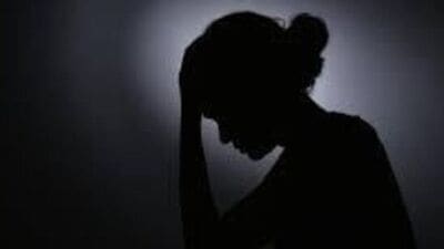 শিক্ষকের স্ত্রীর আপত্তিকর ভিডিয়ো তুলে ঘনিষ্ঠ হওয়ার চাপ, অভিযোগে ক্লোজ ASI