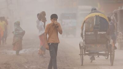 তবে শুধু প্রতিরক্ষা খাতে নয়; বিদ্যুৎ, প্রাথমিক শিক্ষার মতো ক্ষেত্রেও বরাদ্দের অঙ্কটা কমিয়ে দিয়েছে ইউনুসের নেতৃত্বাধীন বাংলাদেশের অন্তর্বর্তীকালীন সরকার। বিদ্যুতের সংকট নিয়ে যখন বাংলাদেশে উদ্বেগ রয়েছে, সেই আবহে প্রায় ৯,০০০ কোটি টাকার মতো বরাদ্দ কাটছাঁট করে দেওয়া হয়েছে। তবে মাধ্যমিক এবং মাদ্রাসা শিক্ষায় বরাদ্দের অঙ্কটা বাড়ানোর পথে হেঁটেছে অন্তর্বর্তীকালীন সরকার। (ছবিটি  