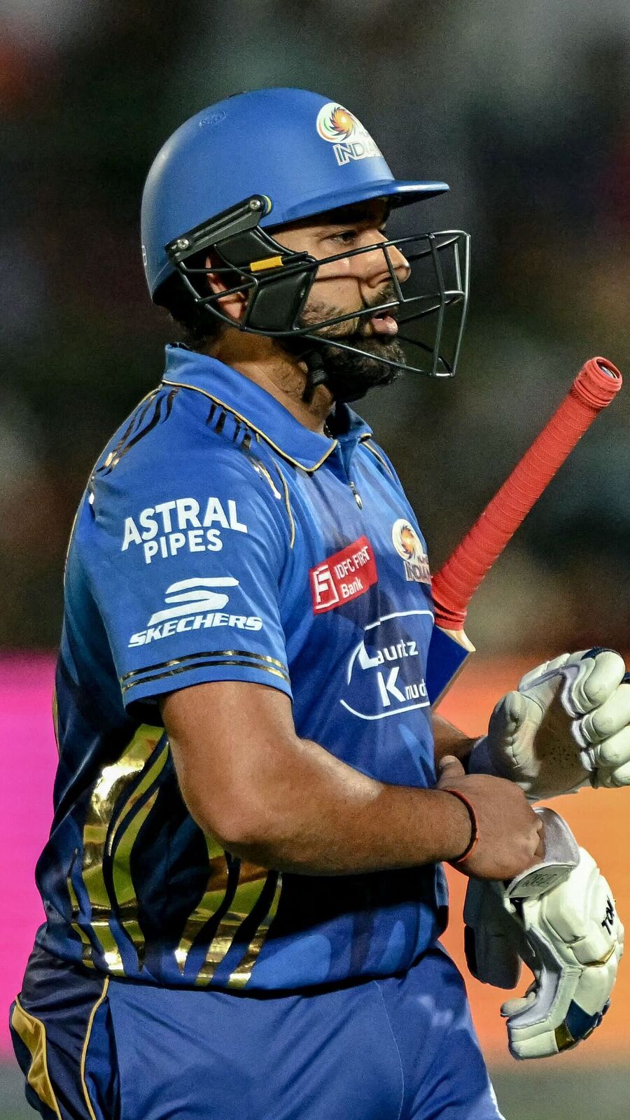 IPL-র প্লে অফে সব থেকে বেশিবার এক অঙ্কের স্কোরে আউট হয়েছেন কে?