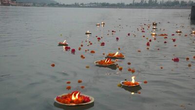 জ্যৈষ্ঠ শুক্ল দশমীতে এই গঙ্গা দশেরা উৎসব পালিত হয়। জ্যৈষ্ঠ শুক্ল দশমীতে এই গঙ্গা দশেরা উৎসব পালিত হয়।