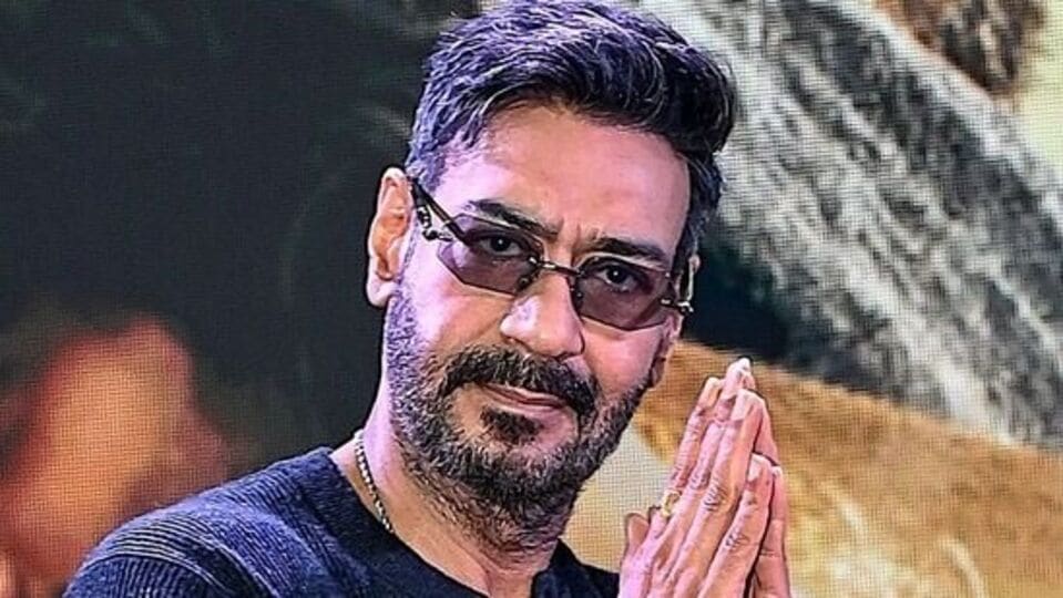 এই অভিনেতা আর কেউ নন, অজয় দেবগন। আর আর আর সিনেমায় মাত্র আট মিনিটের উপস্থিতির জন্য অজয় যে পারিশ্রমিক নিয়েছিলেন, তা এখনও পর্যন্ত ভারতীয় সিনেমার ইতিহাসে সবথেকে ব্যয়বহুল ক্যামিও ছিল।