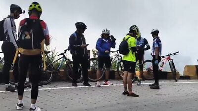 এই অনুষ্ঠানের অঙ্গ হিসাবে থাকছে অঙ্কন প্রতিযোগিতা। কার্শিয়াংয়ে ডিএইচআর-এর সদর দফতর এলিসিয়া প্যালেসে এই অঙ্কন প্রতিযোগিতার আয়োজন করা হচ্ছে। এখানে নানা ধরনের প্রতিযোগিতার ব্যবস্থা থাকবে। 