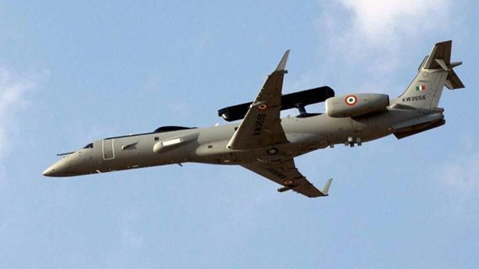 নাম প্রকাশে অনিচ্ছুক এক কর্মকর্তা জানান, খুব শীঘ্রই প্রতিরক্ষামন্ত্রী রাজনাথ সিংয়ের নেতৃত্বাধীন ডিফেন্স অ্যাকুইজিশন কাউন্সিলের সামনে এই প্রস্তাব পেশ করা হবে। এছাড়াও, সরকার মার্কিন ভিত্তিক মেট্রিয়া সামরিক ঠিকাদারের কাছ থেকে একটি কেসি-১৩৫ মিড-এয়ার রিফুয়েলারের ওয়েট লিজ অনুমোদন করেছে। প্রতিরক্ষা মন্ত্রকের অধিগ্রহণ শাখা আরও ছয়টি মিড-এয়ার রিফুয়েলার অধিগ্রহণের উপরও জোর দিচ্ছে। ভারতে বর্তমানে ছয়টি রাশিয়ান রিফুয়েলার রয়েছে। 